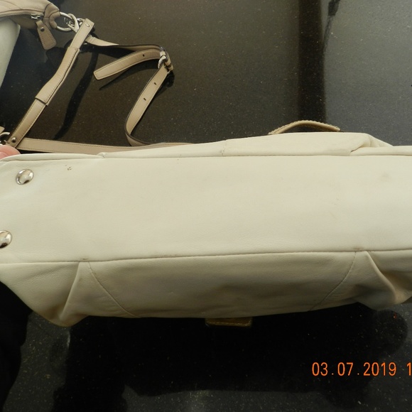 Coach Cream and Gold Purse - Picture 3 of 5